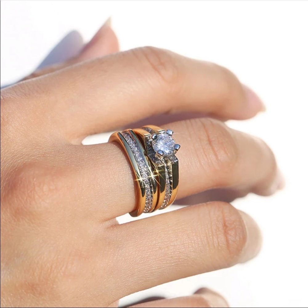 New Women’s Yellow Gold Diamond 2pc set Ring - Picture 6 of 6